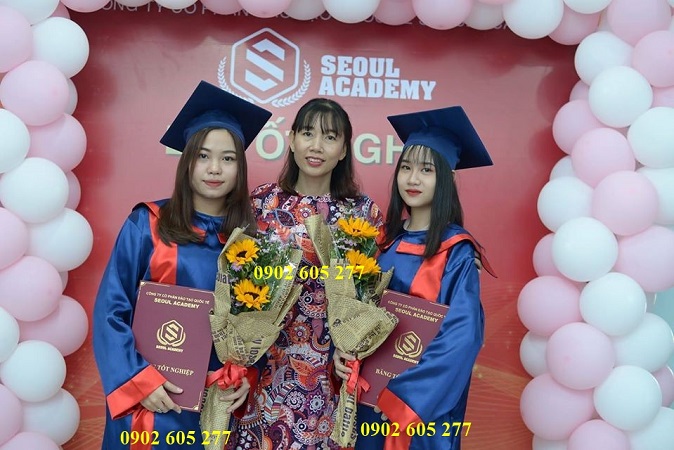 Cung cấp áo tốt nghiệp số lượng lớn tại Tân Bình